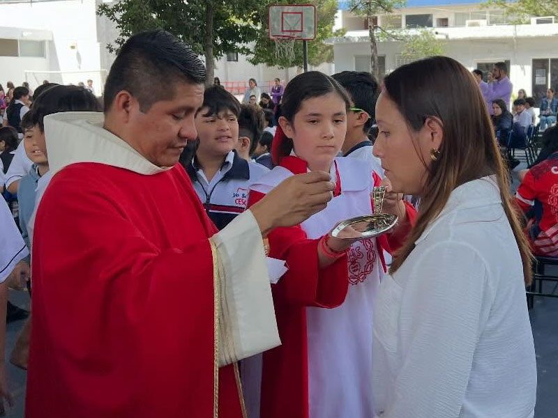 Servidores al Altar